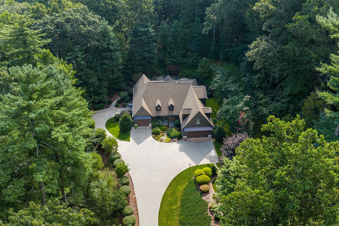 House in Laurel Park, North Carolina, United States 1 - 17842609
