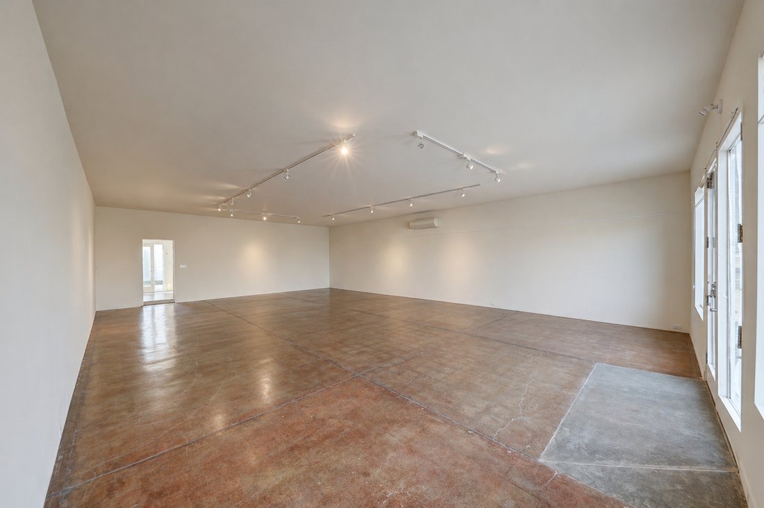 House in Marfa, Texas, United States 2 - 17842859