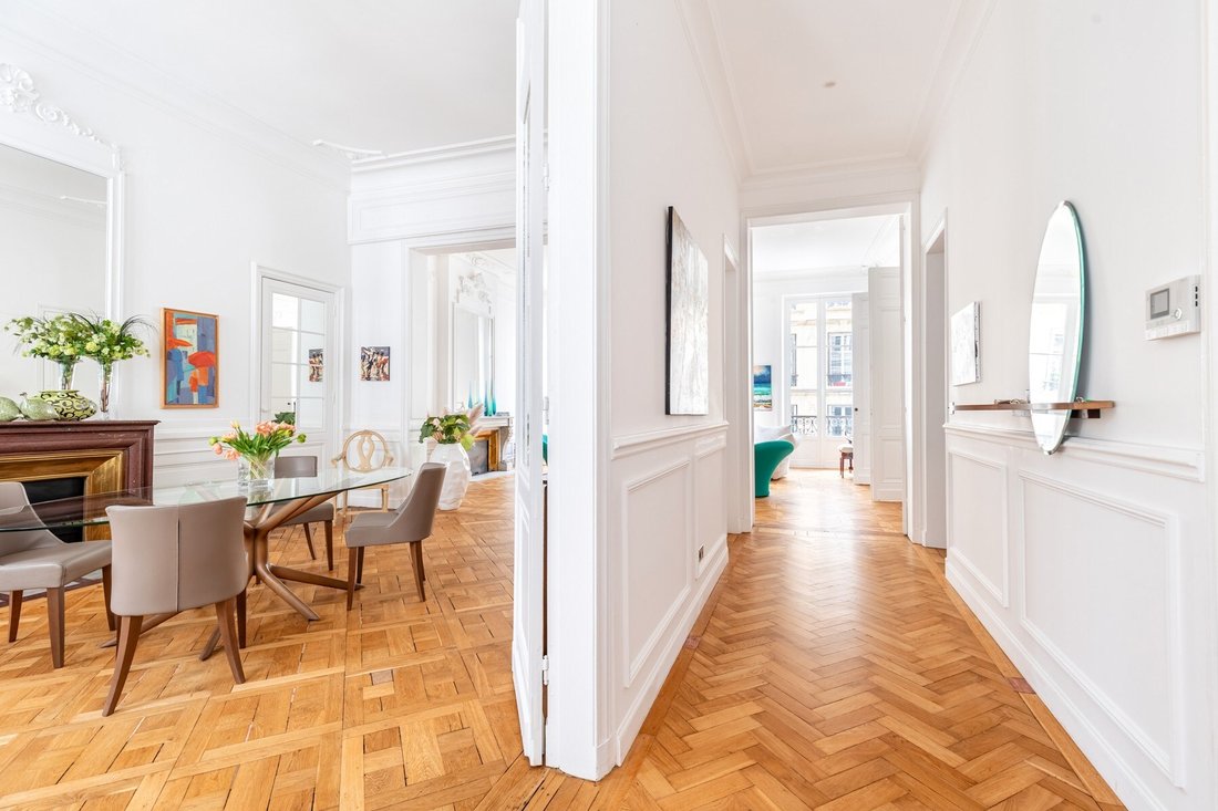 Apartment in Hôtel de Ville-Quinconce-Saint Seurin-Fondaudège, Bordeaux, France 1 - 17842872