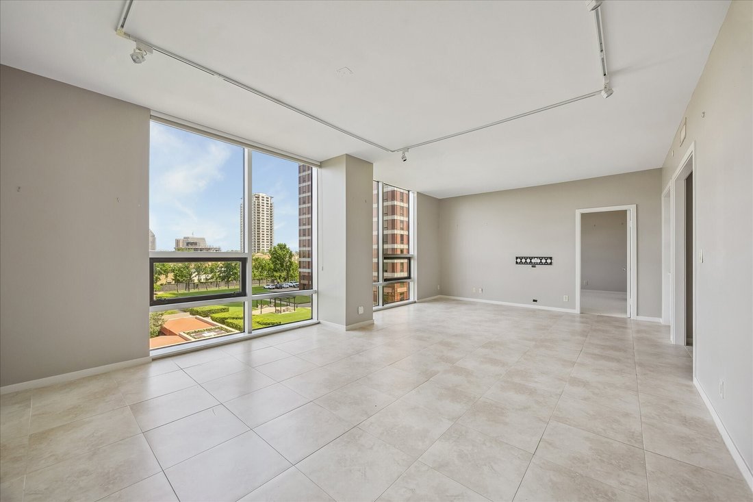 Condo in Houston, Texas, United States 4 - 17842896