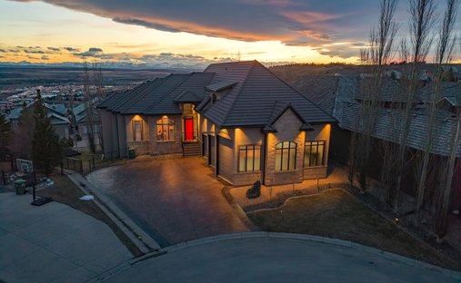House in Cochrane, Alberta, Canada 1