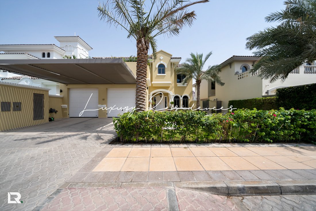 Villa in Palm Jumeirah, Dubai, United Arab Emirates 1 - 17843037
