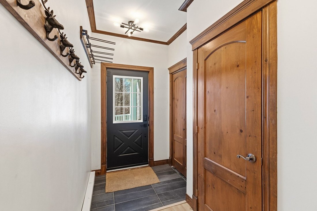 Condo in Mont-Tremblant, Quebec, Canada 3 - 17843071