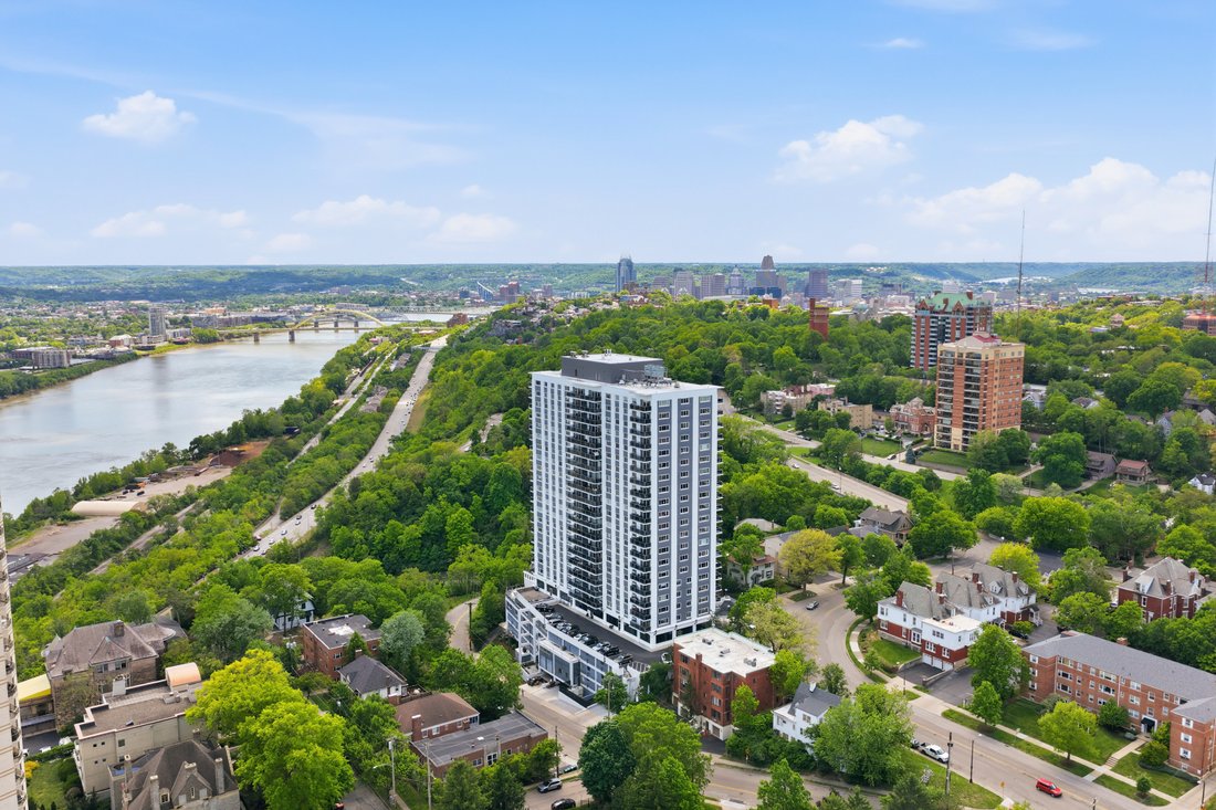 Condo in Cincinnati, Ohio, United States 1 - 17843326