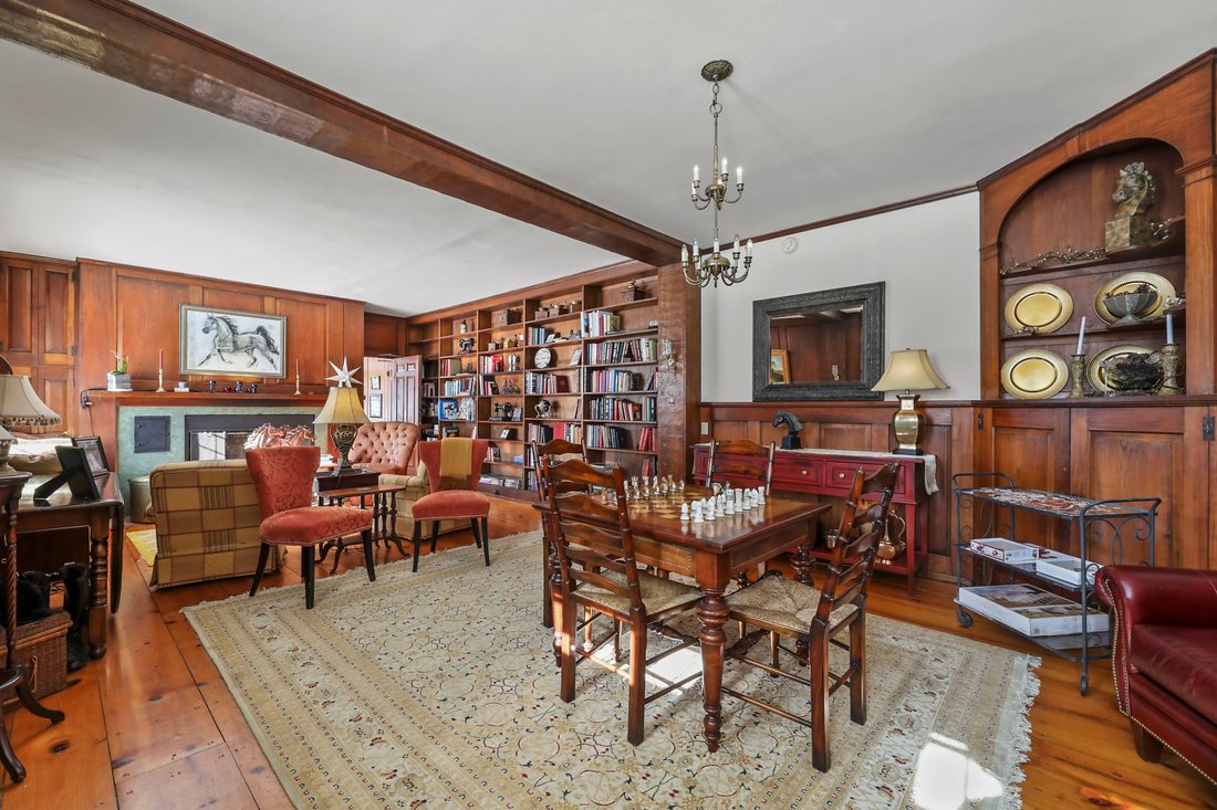 Richmond, Massachusetts, United States 5 - 17843191