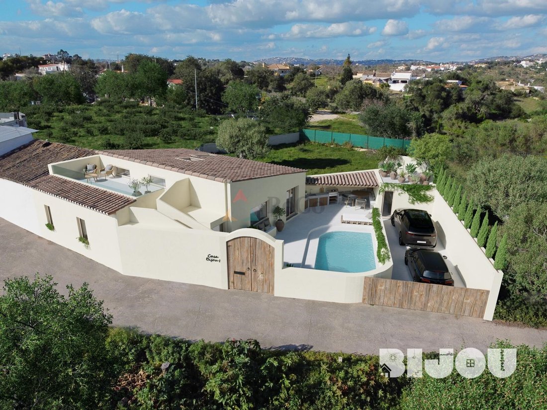 Villa in Loule (Sao Clemente), Algarve, Portugal 1 - 16544593