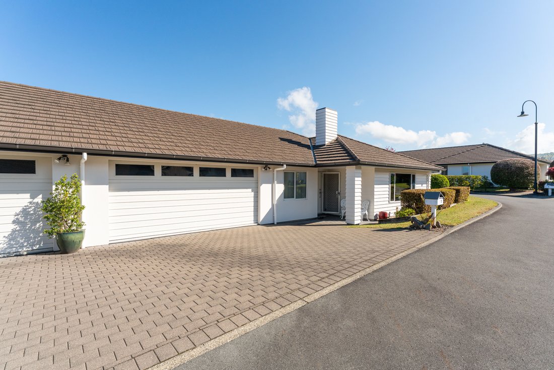 Taupo, Waikato, New Zealand 2 - 17843219