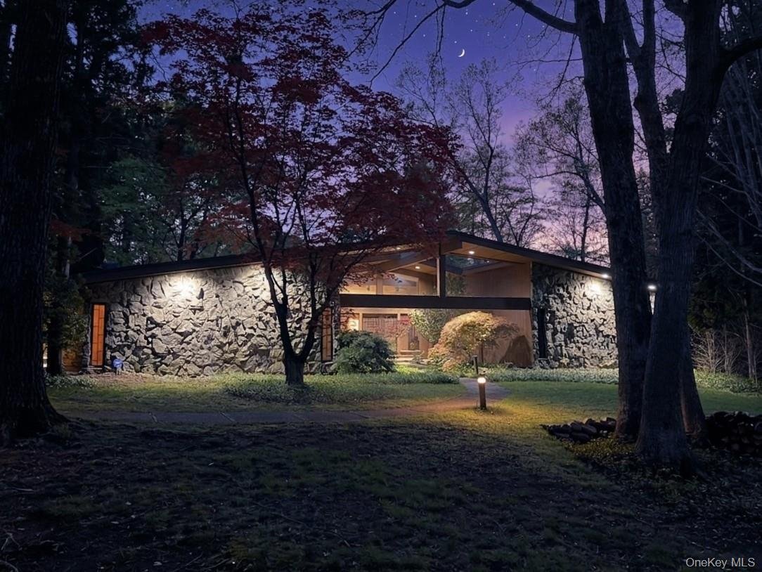 House in Montebello, New York, United States 1 - 17819007