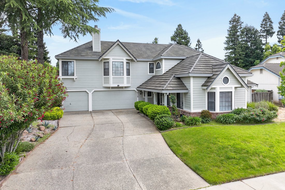 Elk Grove, California, United States 3 - 17843198