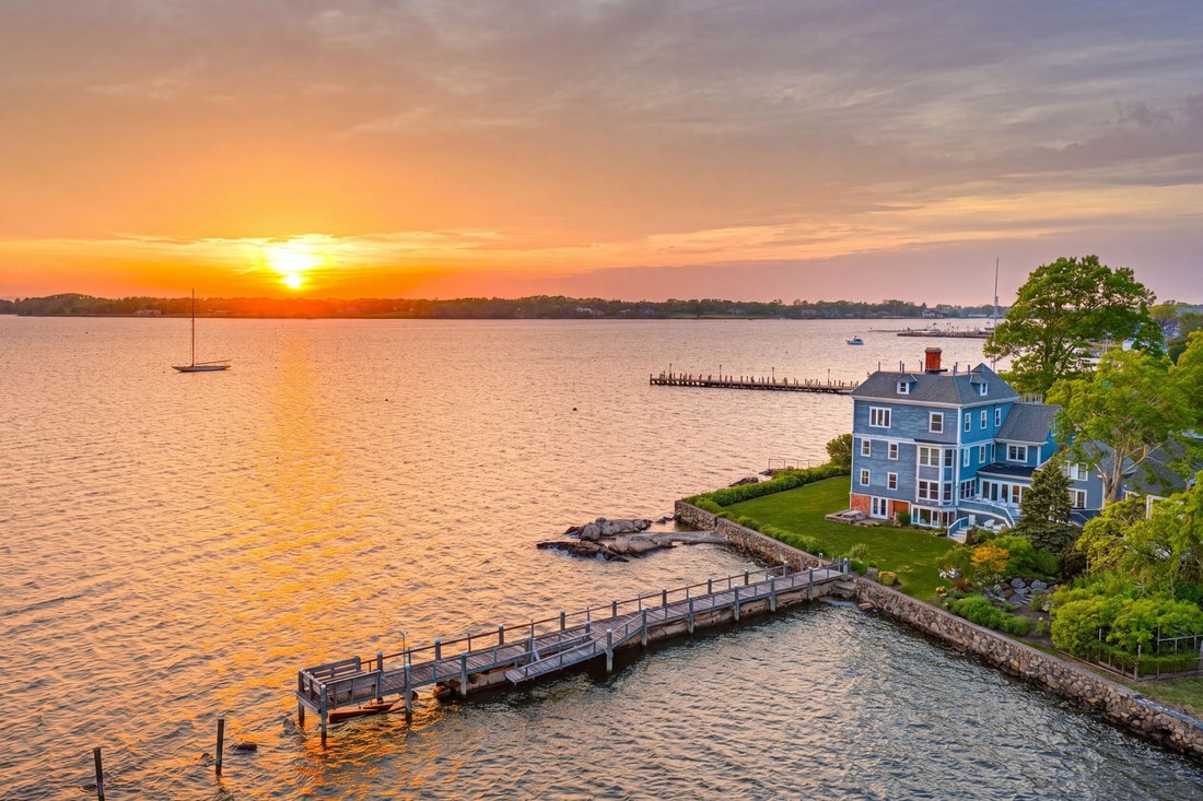 Condo in Bristol, Rhode Island, United States 1 - 17843329