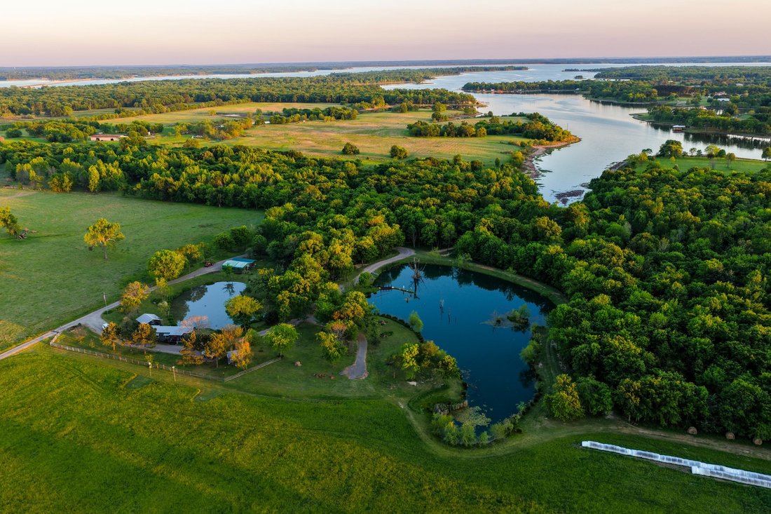 Farm Ranch in Yantis, Texas, United States 1 - 17842983