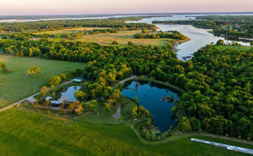 Farm Ranch in Yantis, Texas, United States 1