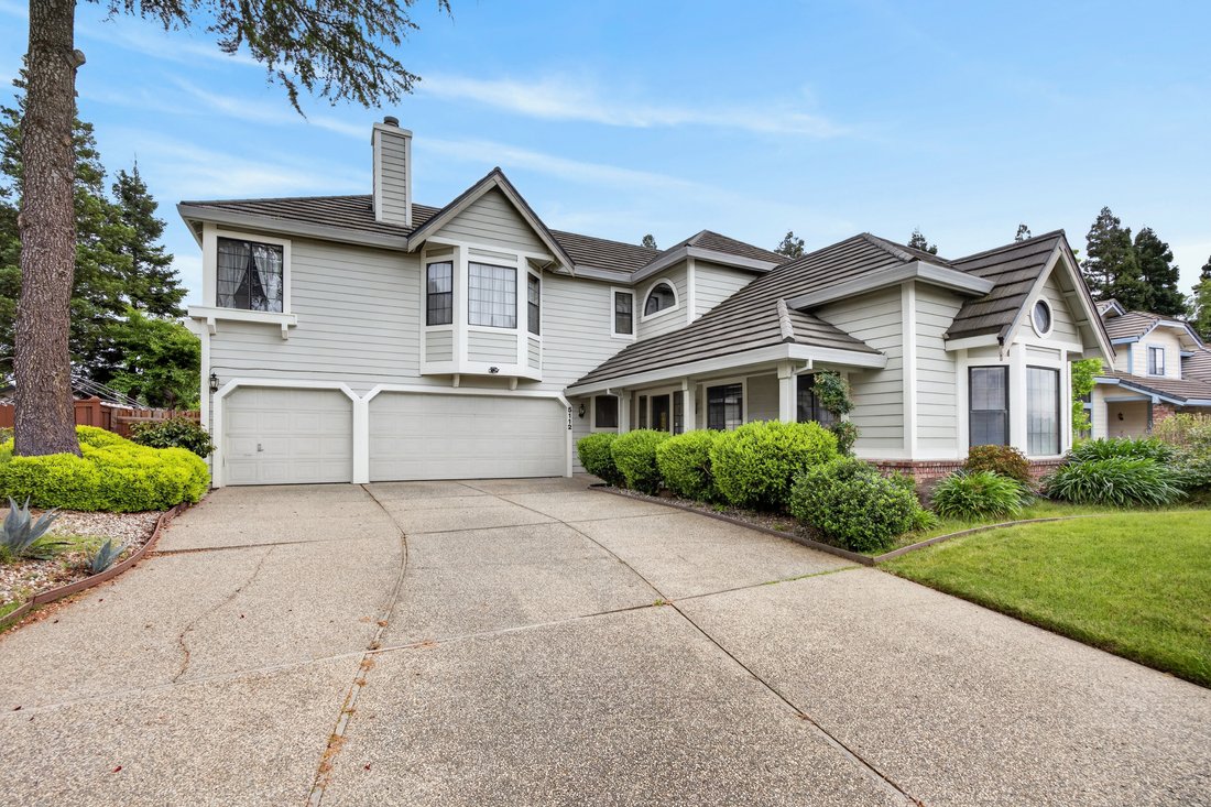 Elk Grove, California, United States 4 - 17843198
