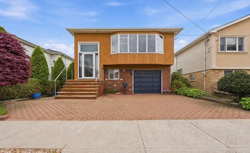 House in New York, New York, United States 1