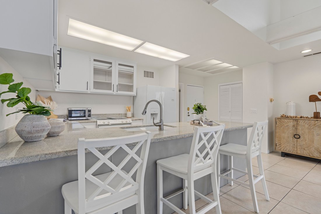 Condo in Signal Hill, California, United States 4 - 17842964