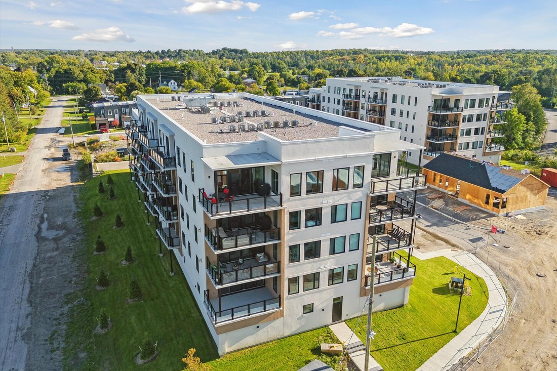 Condo in Kawartha Lakes, Ontario, Canada 4 - 17843241