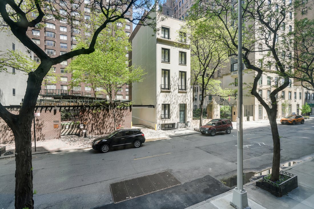 Co Op in New York, New York, United States 5 - 17843217