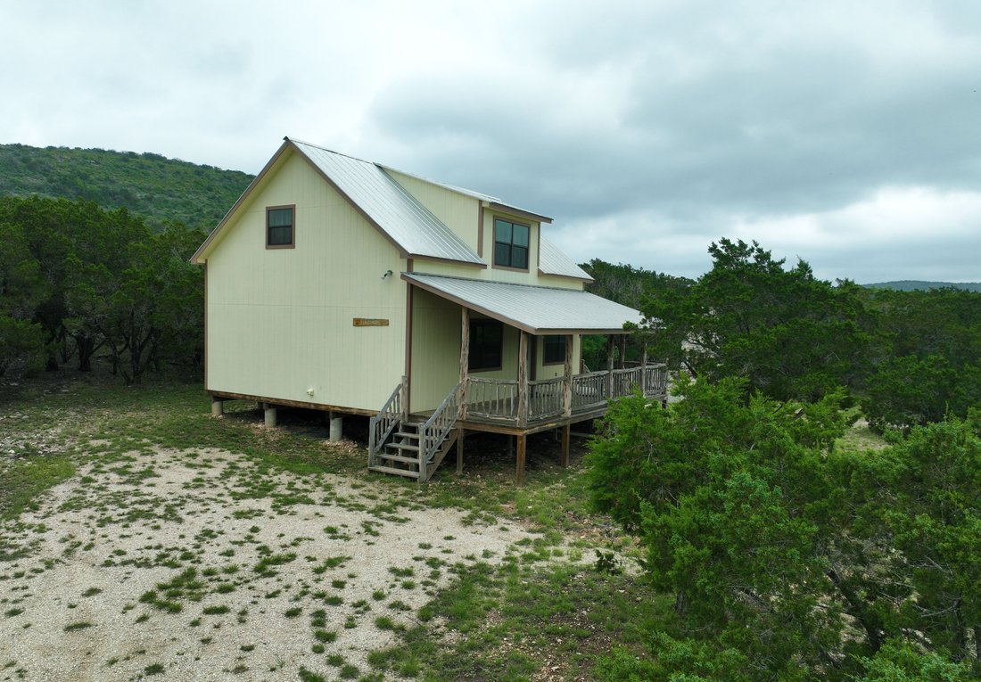 Farm Ranch in Concan, Texas, United States 3 - 17843342