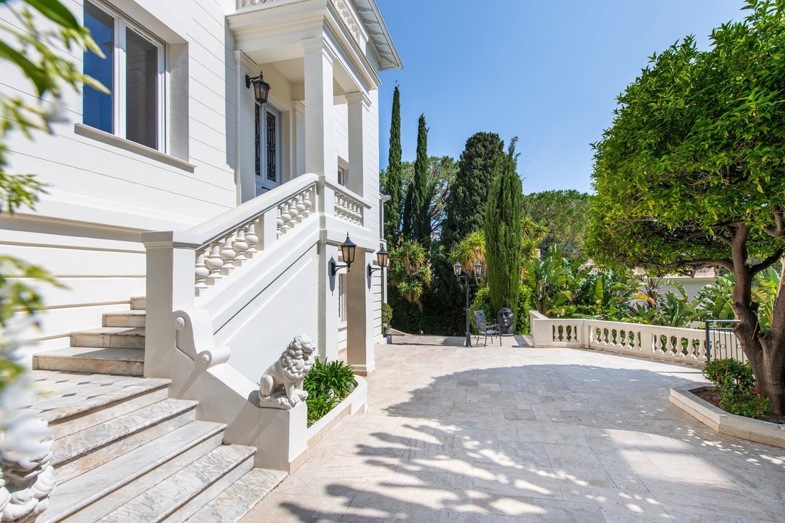 House in Beaulieu-sur-Mer, Provence-Alpes-Côte d'Azur, France 4 - 17845642