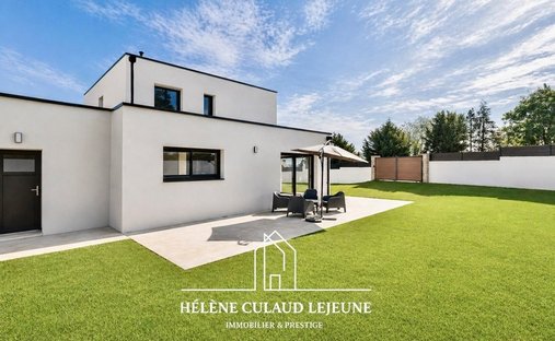 House in Centre, Caudan, France 1