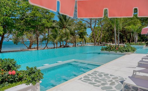 Condo in West Bay, Bay Islands Department, Honduras 1