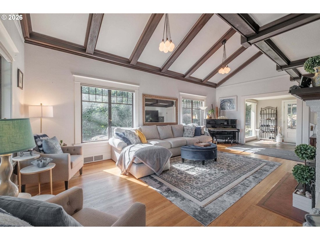 House in Lake Oswego, Oregon, United States 5 - 16290647