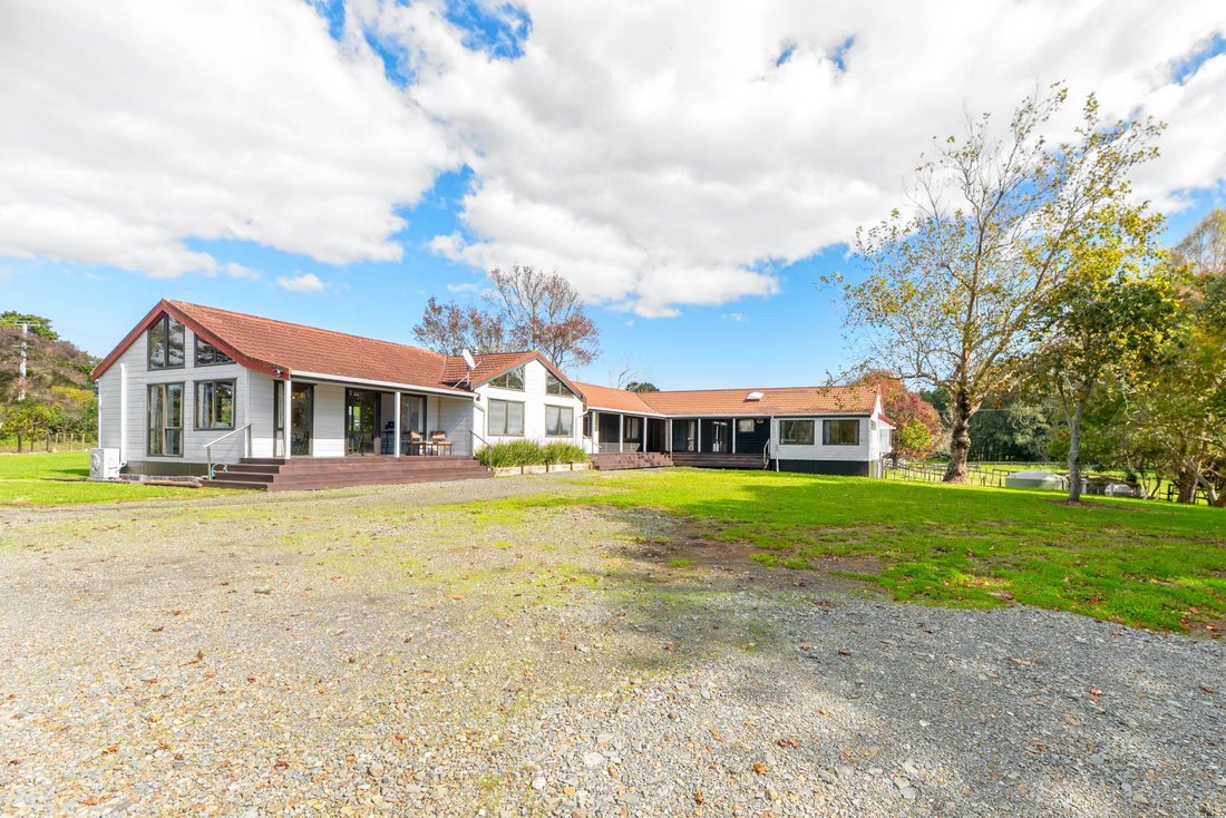 House in Waimauku, Auckland, New Zealand 2 - 17849161
