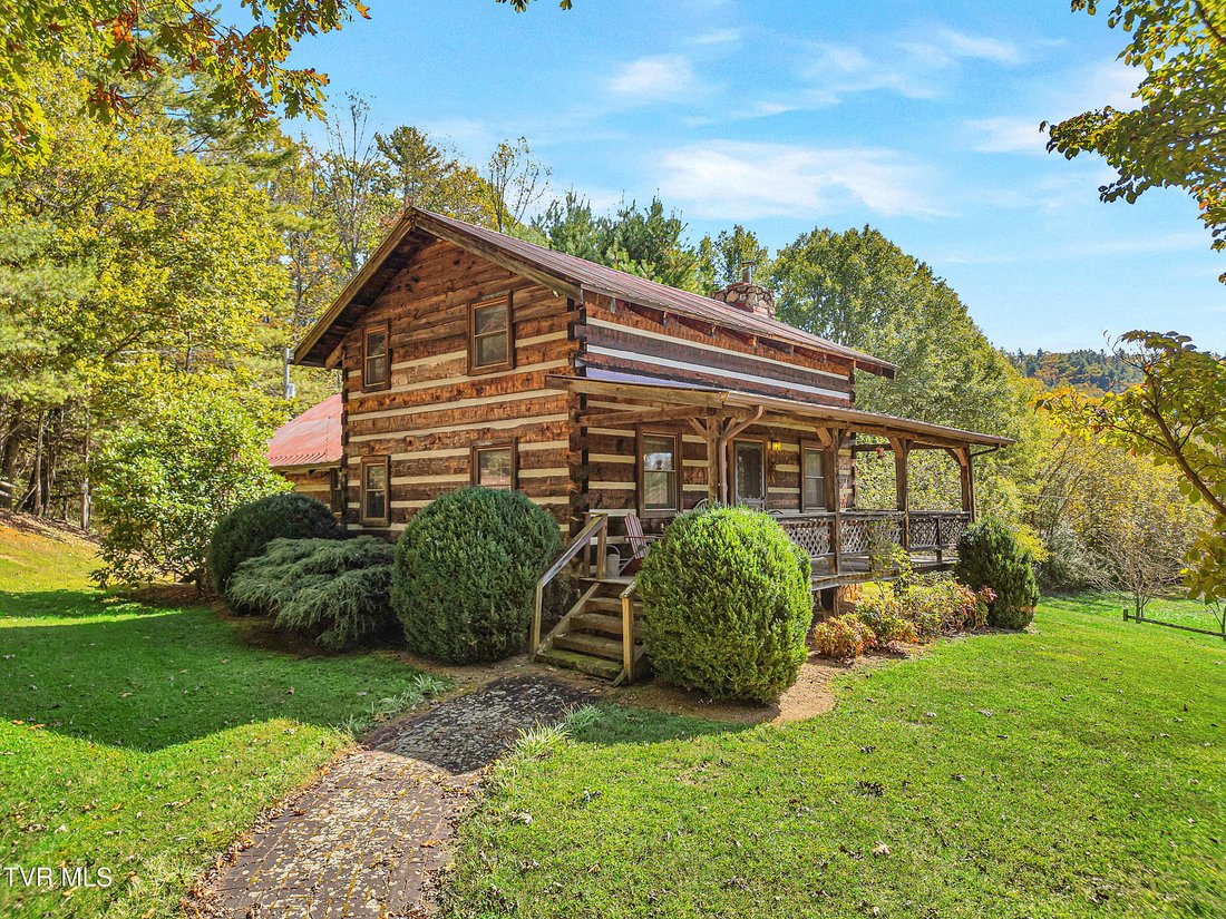 House in Mountain City, Tennessee, United States 3 - 17843790