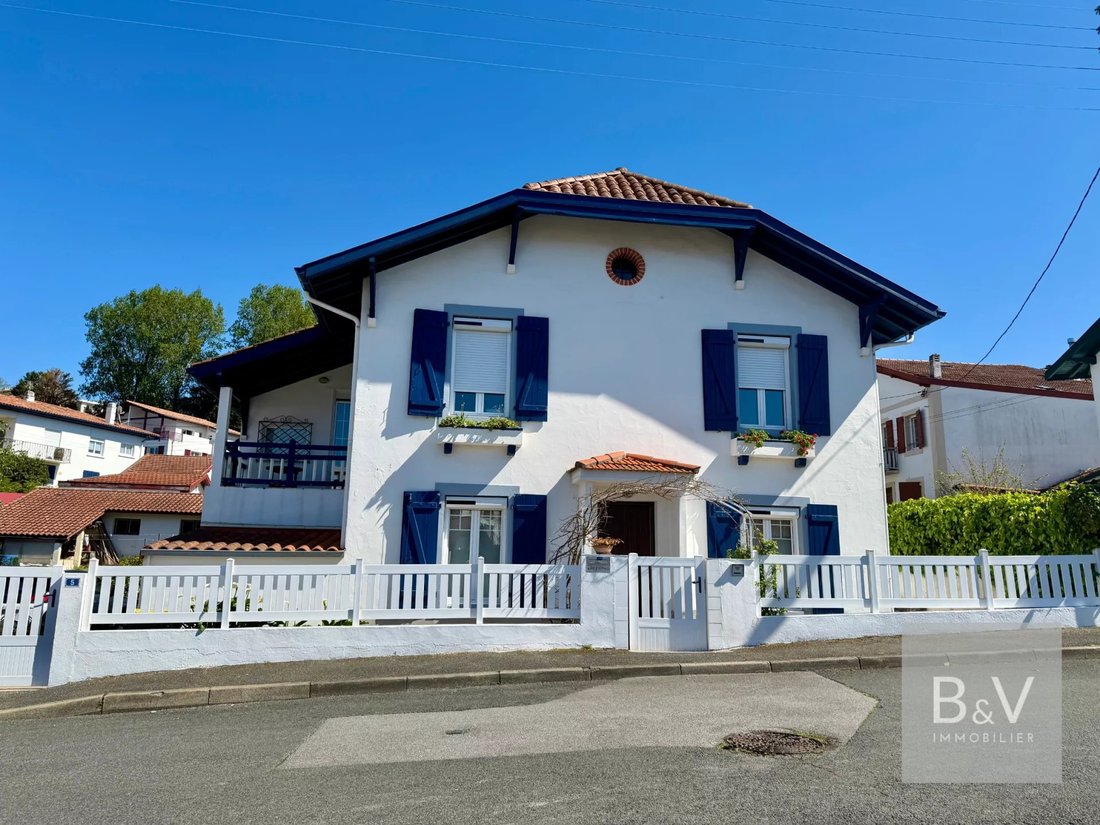 House in Hendaye, Nouvelle-Aquitaine, France 2 - 17837104