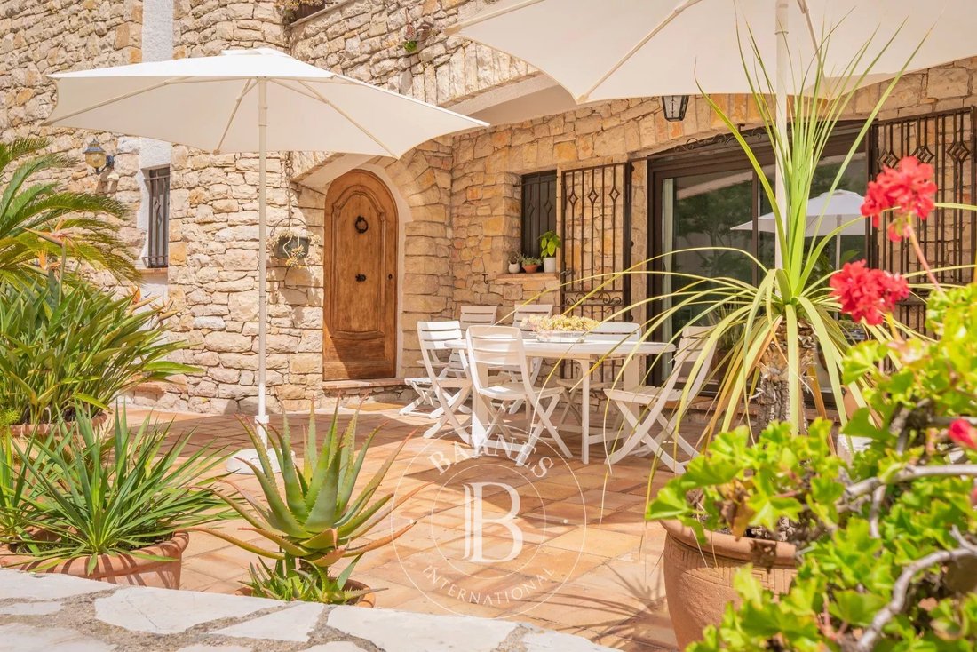 Villa in Les Plaines-Les Tasses, Saint-Raphaël, France 4 - 17845929