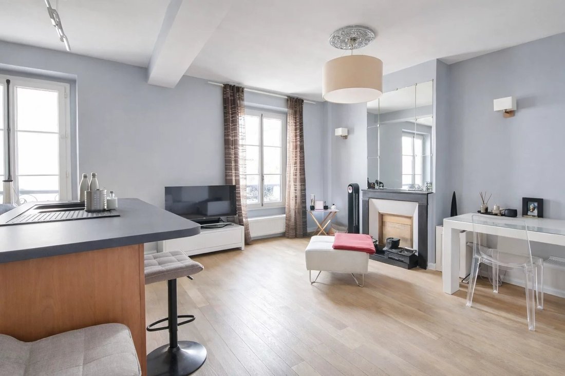 Apartment in Batignolles-Cardinet, Paris 17e Arrondissement, Paris 2 - 17844821