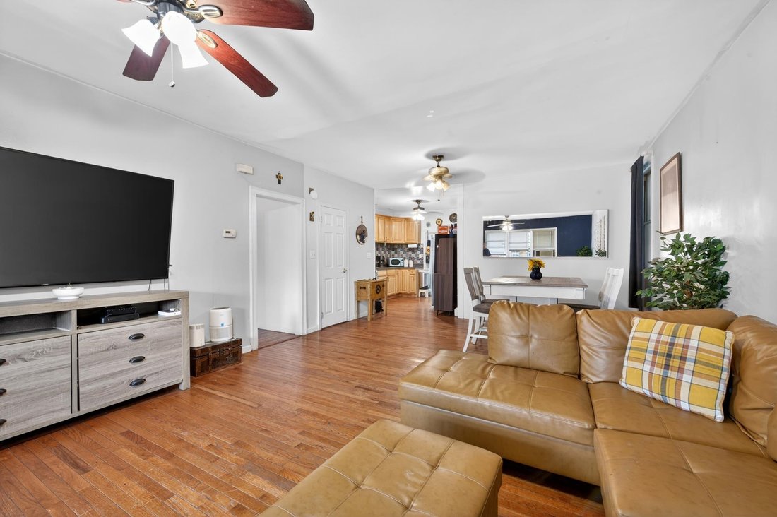 House in Bayonne, New Jersey, United States 3 - 17844377