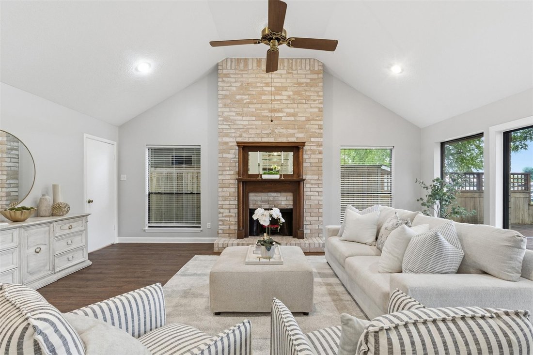 House in Willis, Texas, United States 3 - 17844174