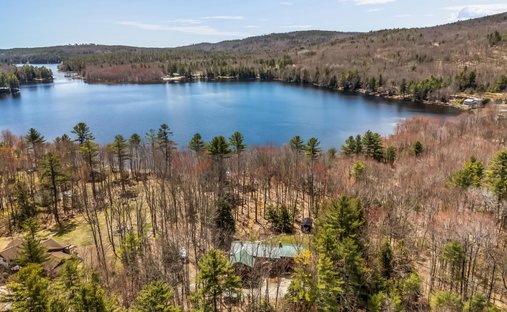 House in Hartford, Maine, United States 1