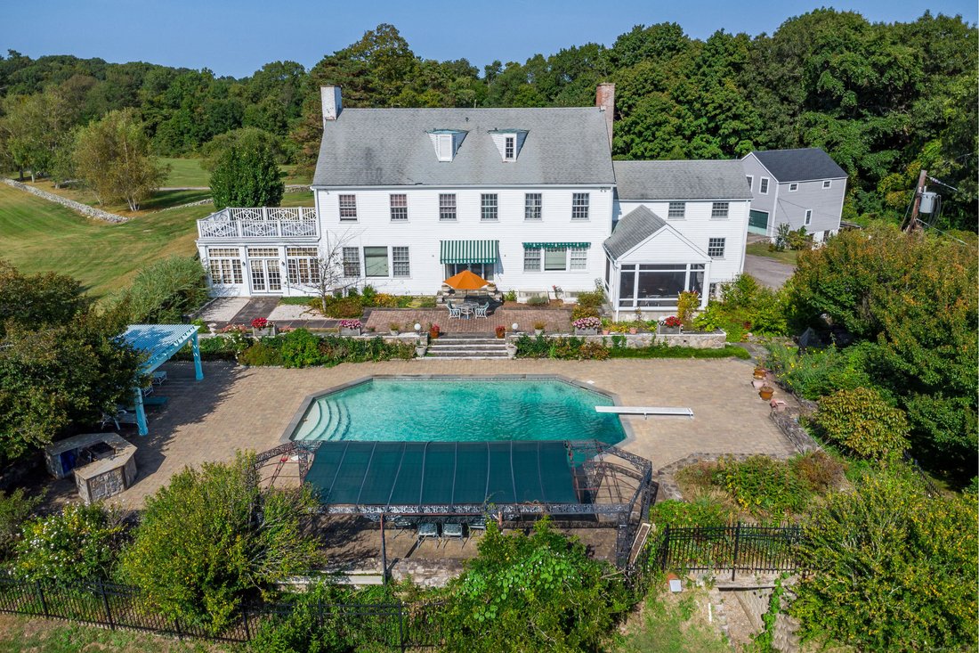 House in Newtown, Connecticut, United States 1 - 17845954