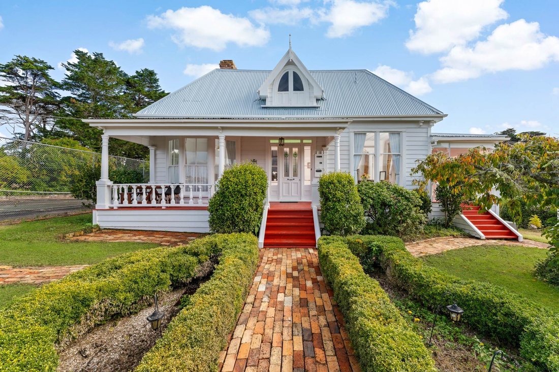 House in Taupaki, Auckland, New Zealand 1 - 17849149