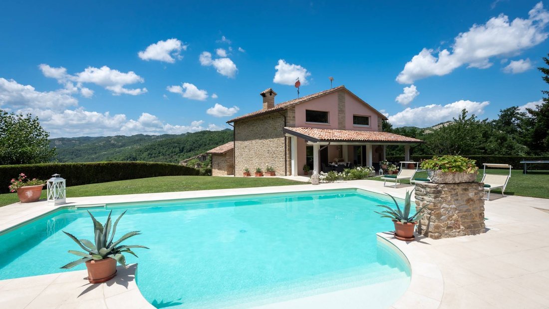 Villa in Apecchio, Marche, Italy 1 - 17848607