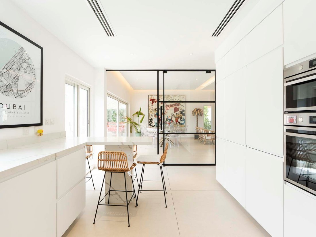 Villa in United Arab Emirates 3 - 17843698
