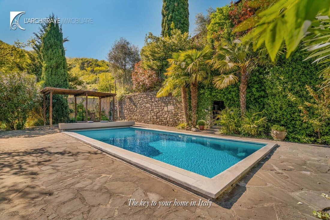 House in Casola in Lunigiana, Tuscany, Italy 2 - 17843946