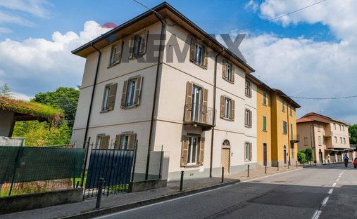 House in Mapello, Lombardy, Italy 1