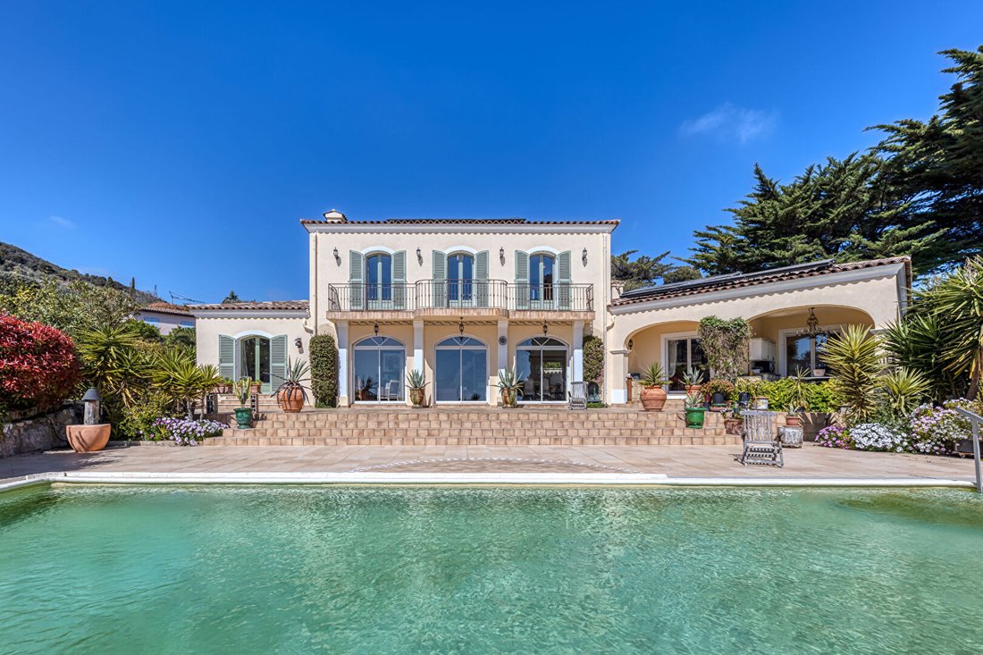 Villa in Nice, Provence-Alpes-Côte d'Azur, France 1 - 17844750