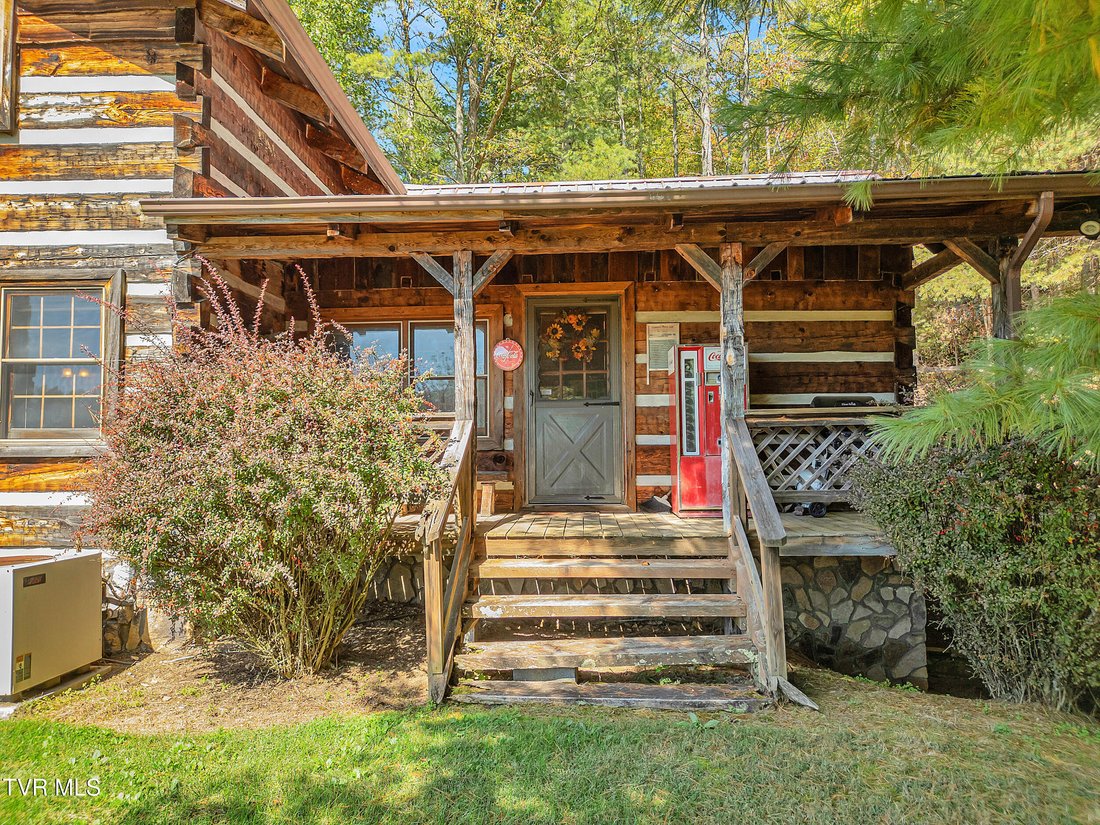 House in Mountain City, Tennessee, United States 5 - 17843790