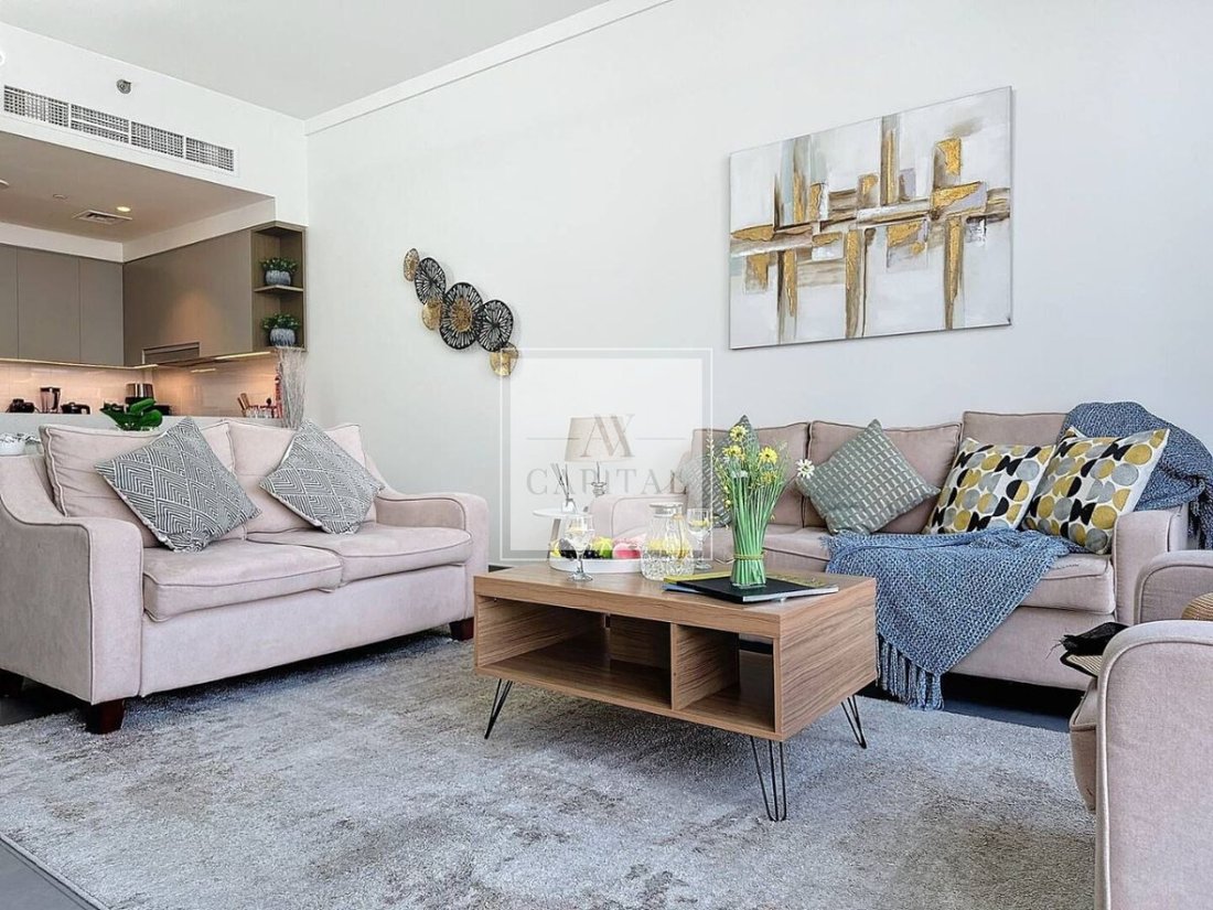 Apartment in Umm Suqeim, Dubai, United Arab Emirates 1 - 17835239