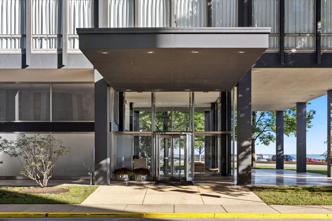 Co Op in Chicago, Illinois, United States 5 - 17844149