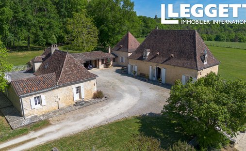 House in Saint-Martin-des-Combes, Nouvelle-Aquitaine, France 1