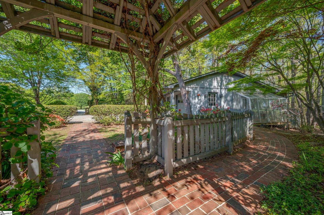 House in Tryon, North Carolina, United States 3 - 17845785