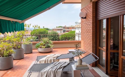 Penthouse in Ronchi, Massa, Italy 1