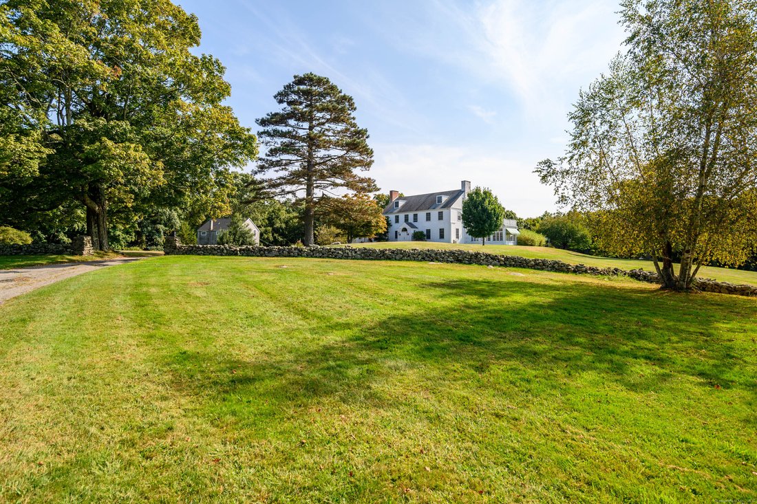 House in Newtown, Connecticut, United States 2 - 17845954