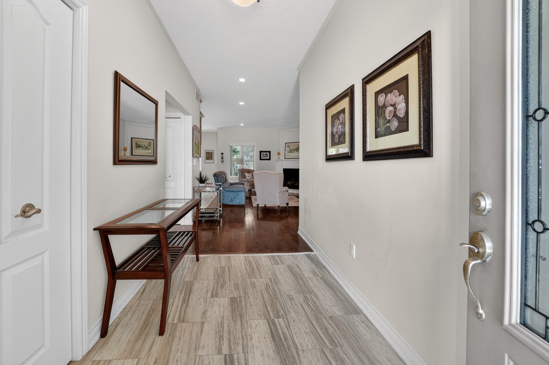 House in Welland, Ontario, Canada 3 - 17843494