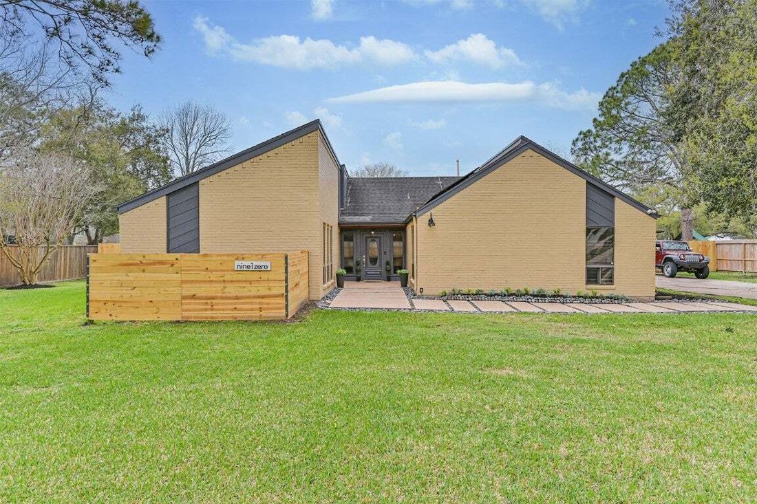 House in Friendswood, Texas, United States 3 - 17691956